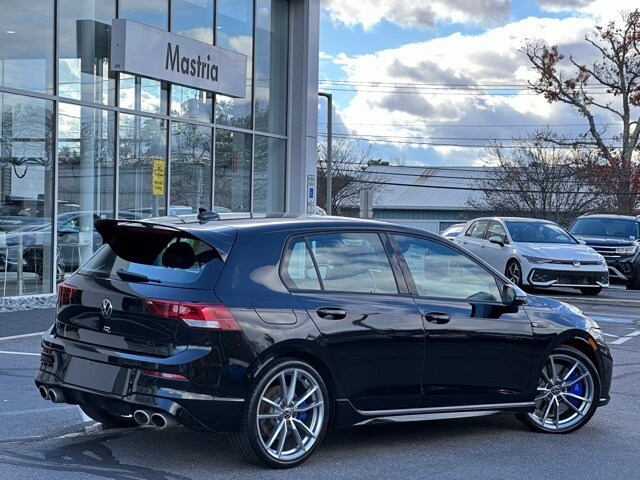 2024 Volkswagen Golf R photo 4