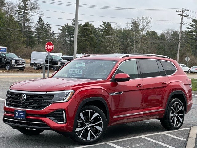 2024 Volkswagen Atlas SEL Premium R-Line photo 3