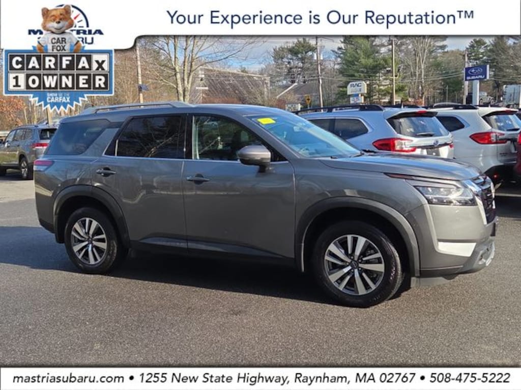 Used 2024 Nissan Pathfinder SL SUV