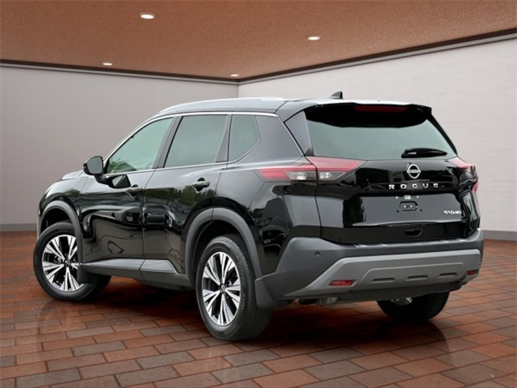 Used 2023 Nissan Rogue SV SUV