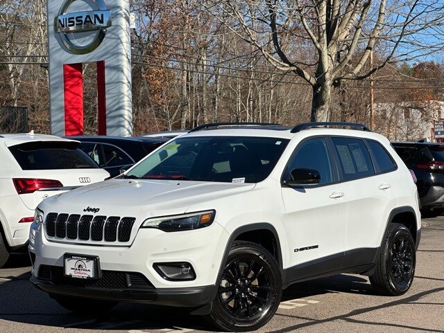 2023 Jeep Cherokee Altitude photo 2