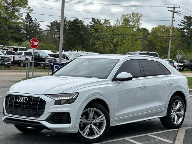 2023 Audi Q8 55 Premium photo 4