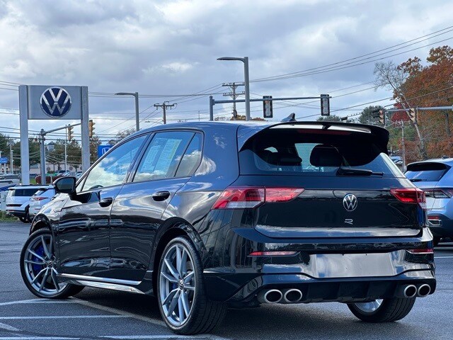 2024 Volkswagen Golf R photo 2