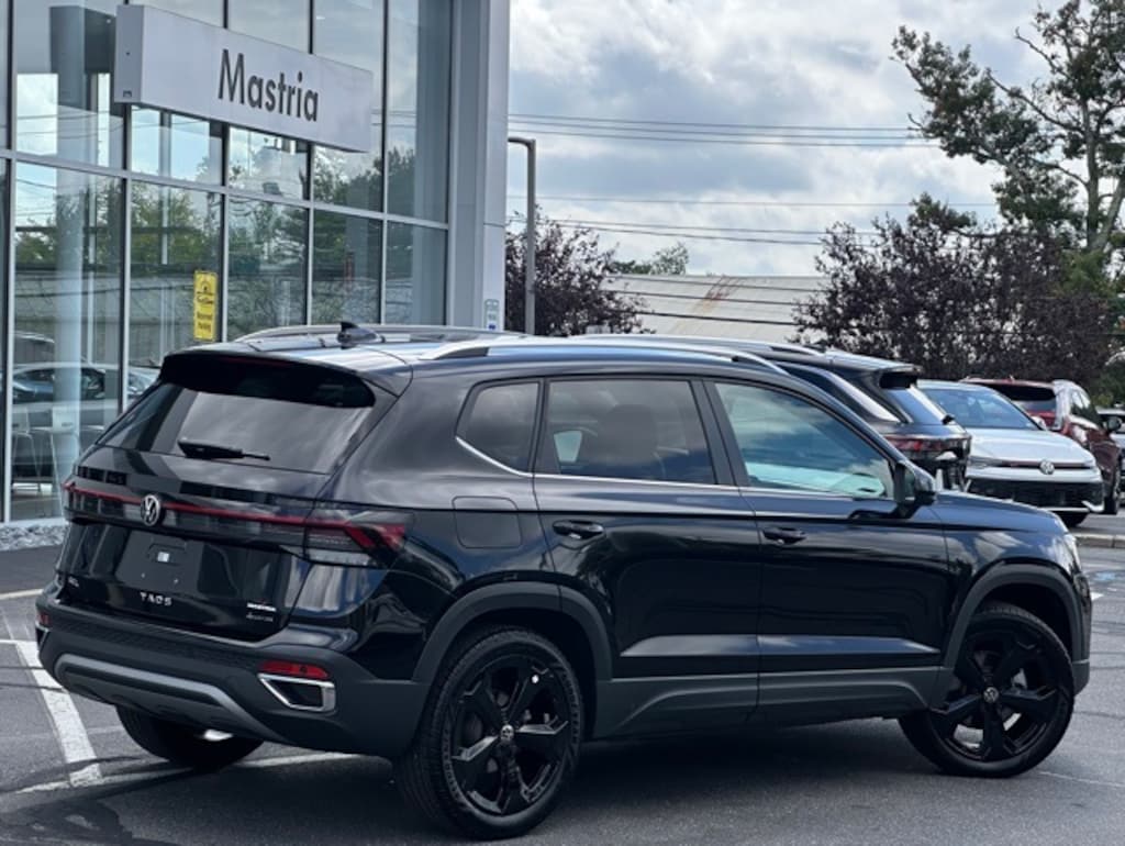 Certified 2025 Volkswagen Taos 1.5T SEL SUV