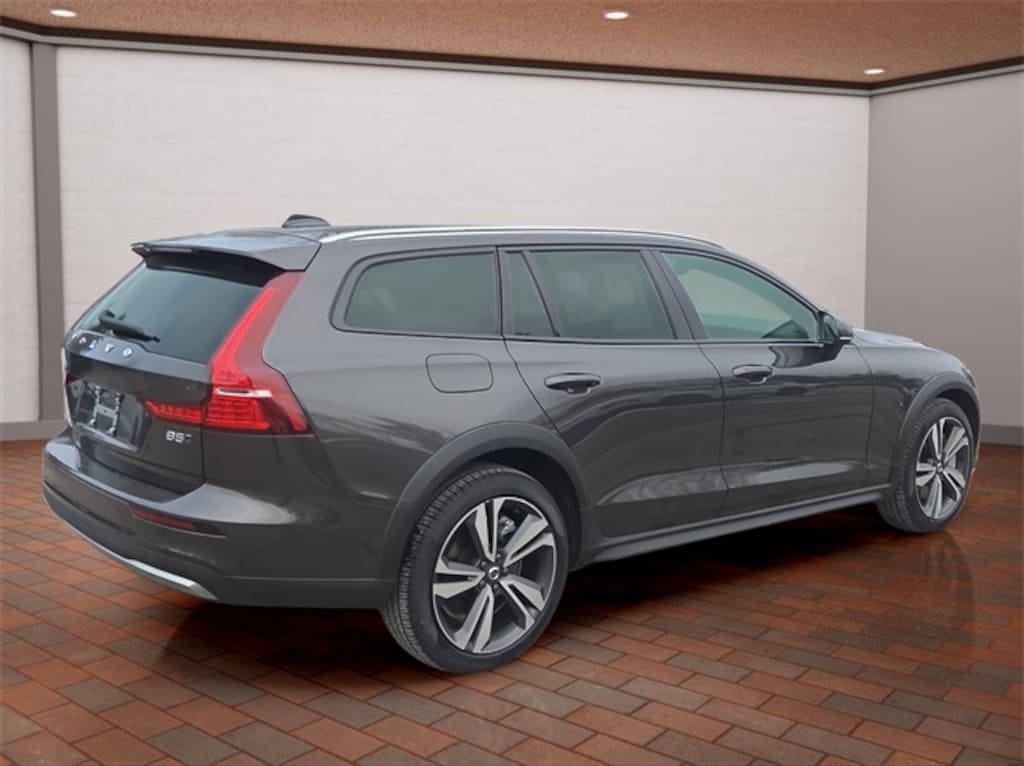 Used 2025 Volvo V60 Cross Country B5 Plus Wagon
