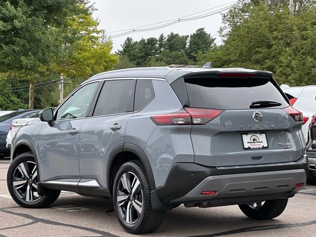 2021 Nissan Rogue SL photo 2