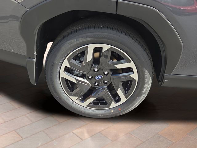 2025 Subaru Forester Limited photo 4