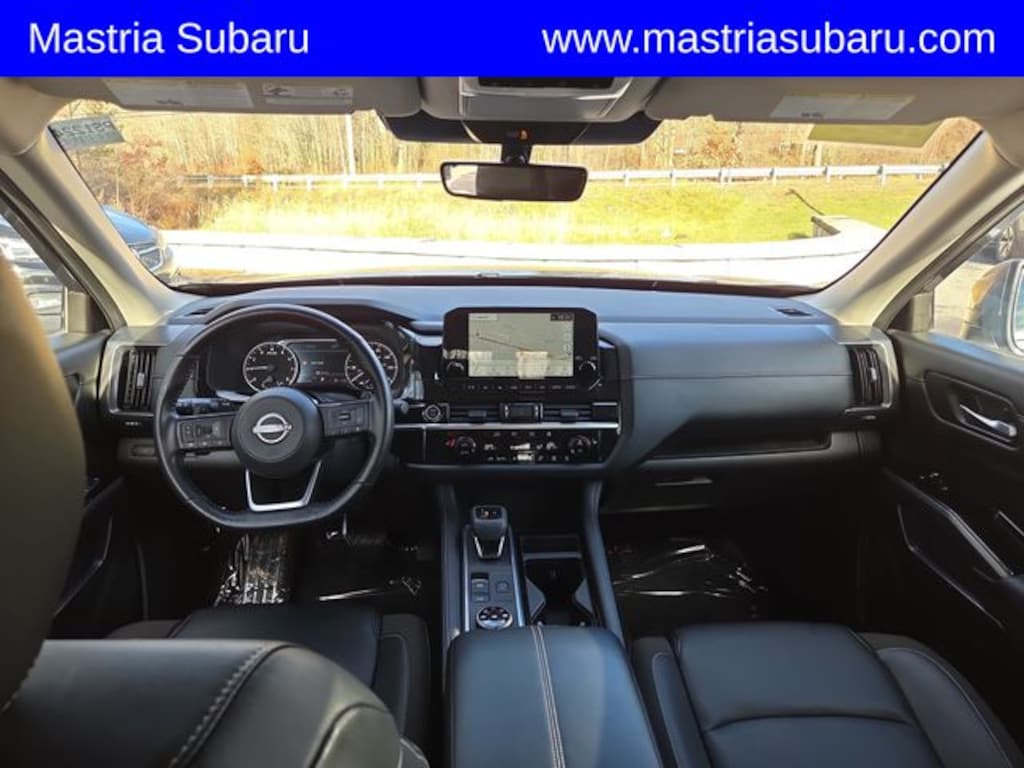 Used 2024 Nissan Pathfinder SL SUV