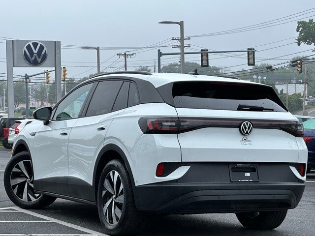 2023 Volkswagen ID.4 Pro photo 2