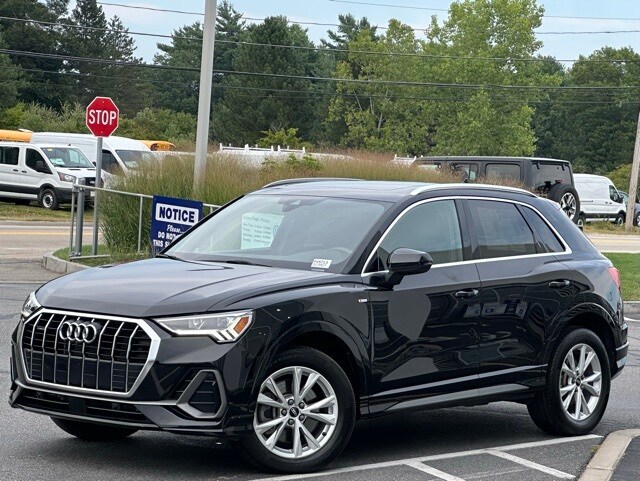 2022 Audi Q3 Premium Plus S line photo 3