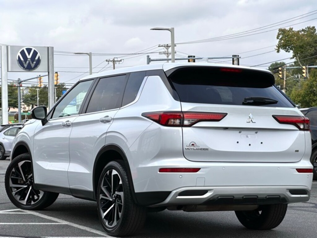 Used 2024 Mitsubishi Outlander SE SUV