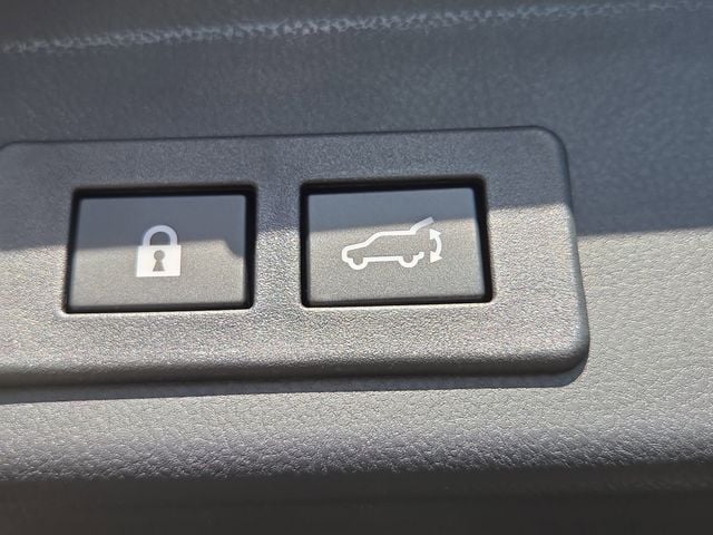 2025 Subaru Ascent Touring - Photo 15