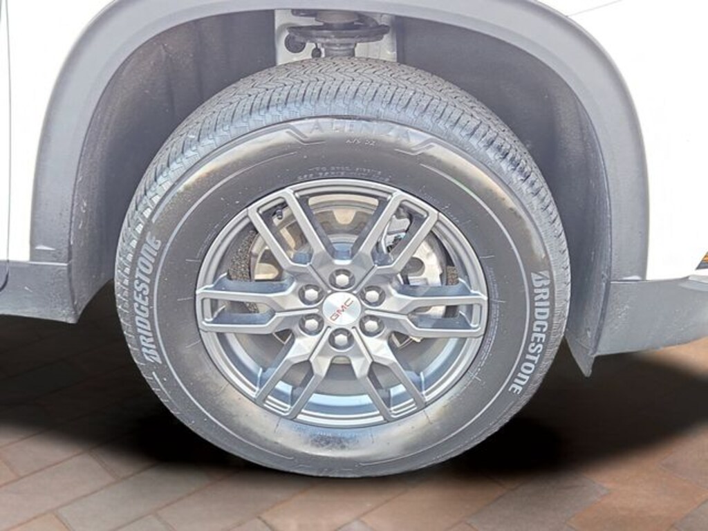 Used 2025 GMC Acadia Elevation SUV