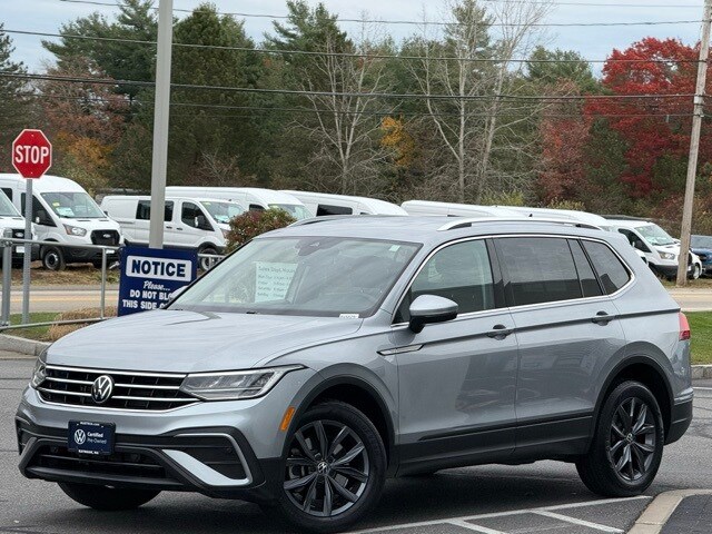 2022 Volkswagen Tiguan SE photo 2