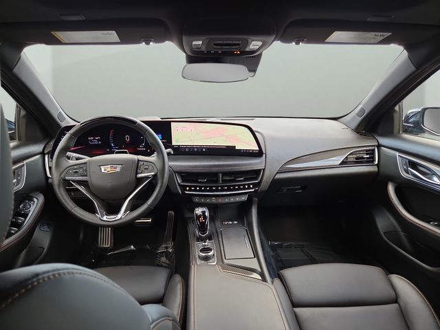 2025 Cadillac CT5 V photo 2