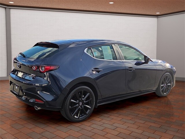2025 Mazda Mazda3 Hatchback 2.5 Select Sport photo 3
