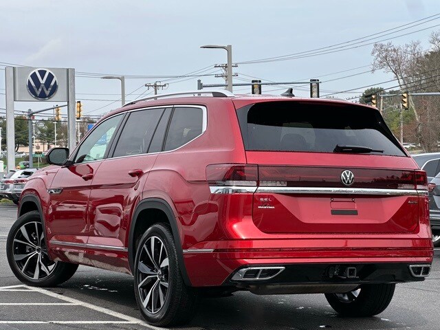 2024 Volkswagen Atlas SEL Premium R-Line photo 2