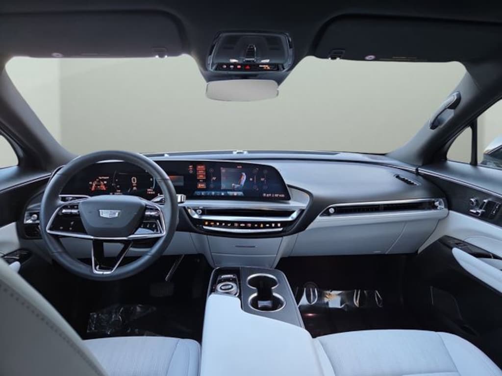 Used 2024 CADILLAC LYRIQ Luxury SUV