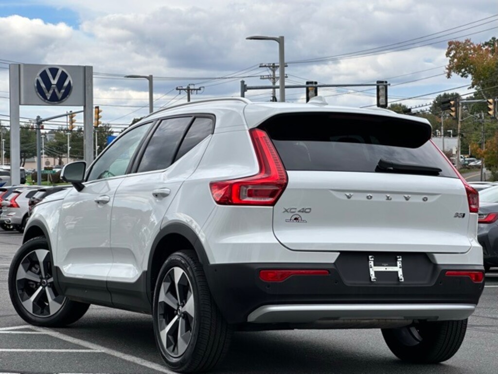 Used 2025 Volvo XC40 B5 Plus Bright Theme SUV