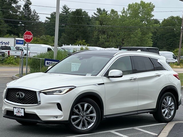 2021 Infiniti QX50 Luxe photo 3