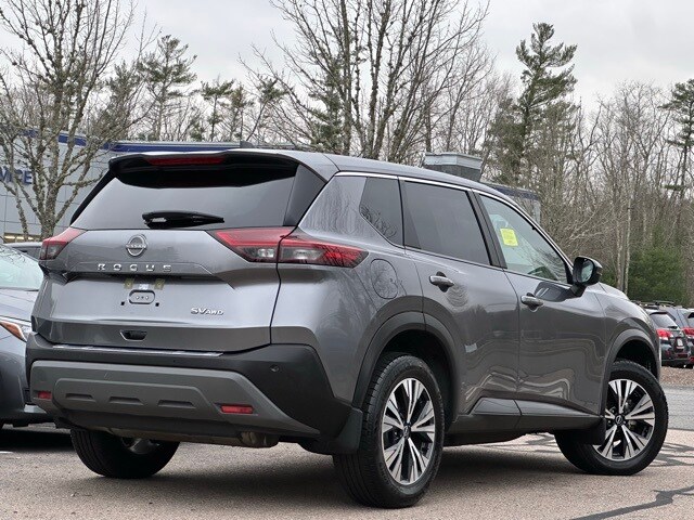 2023 Nissan Rogue SV photo 2