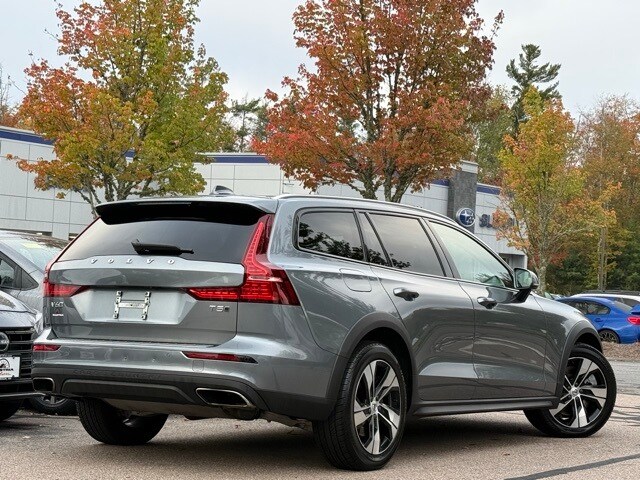 2020 Volvo V60 Cross Country T5 photo 4