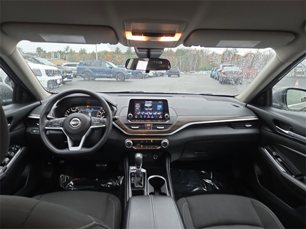 Used 2023 Nissan Altima 2.5 SV Sedan