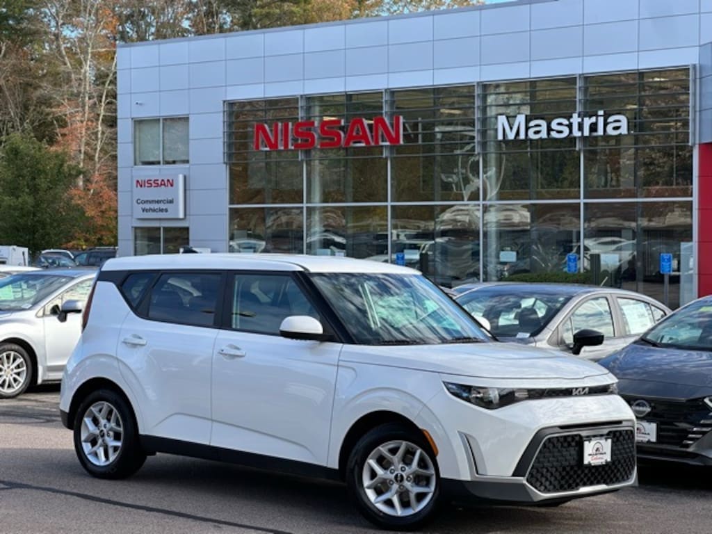 Used 2023 Kia Soul S Hatchback