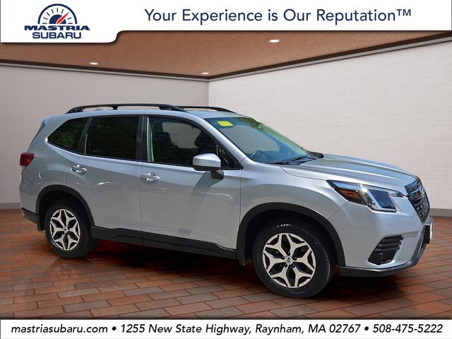 2023 Subaru Forester Premium's photo