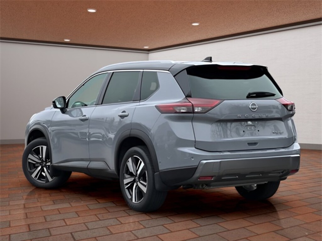 Used 2024 Nissan Rogue SL SUV