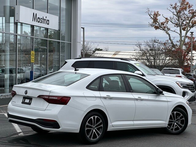 2024 Volkswagen Jetta 1.5T Sport photo 4