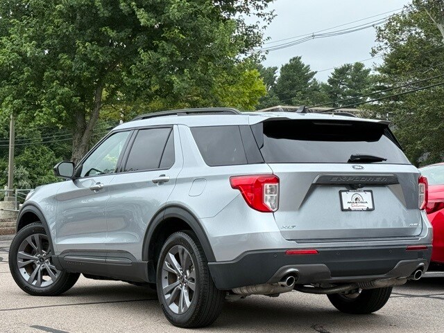 2022 Ford Explorer XLT photo 2