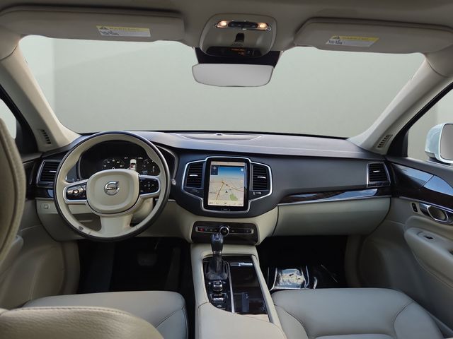 2019 Volvo XC90 T5 Momentum photo 2