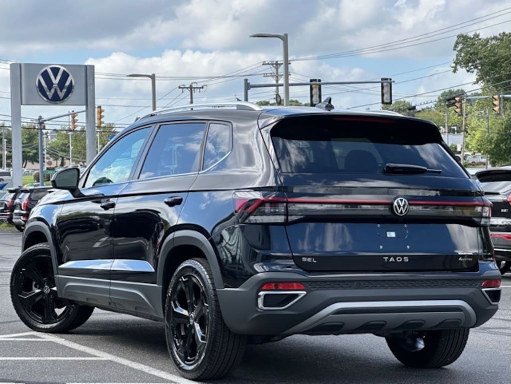 Certified 2025 Volkswagen Taos 1.5T SEL SUV