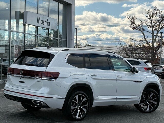 2024 Volkswagen Atlas SEL Premium R-Line photo 3