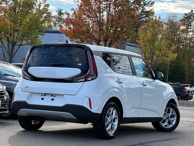 2023 Kia Soul S photo 4