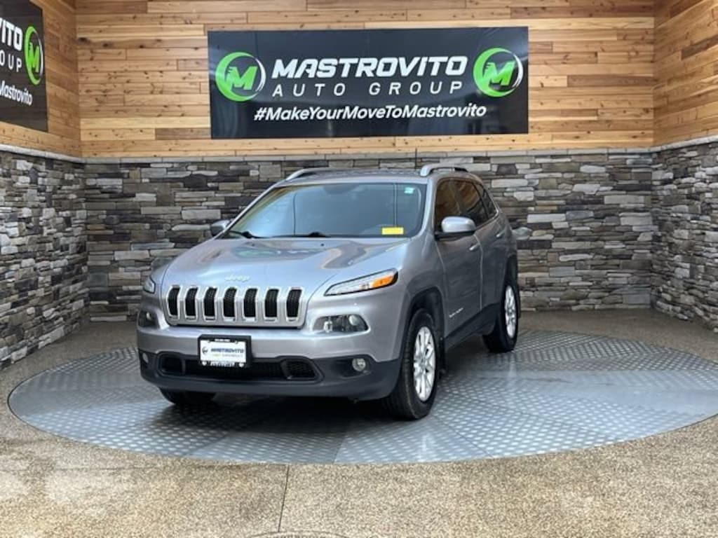 Used 2017 Jeep Cherokee Latitude SUV