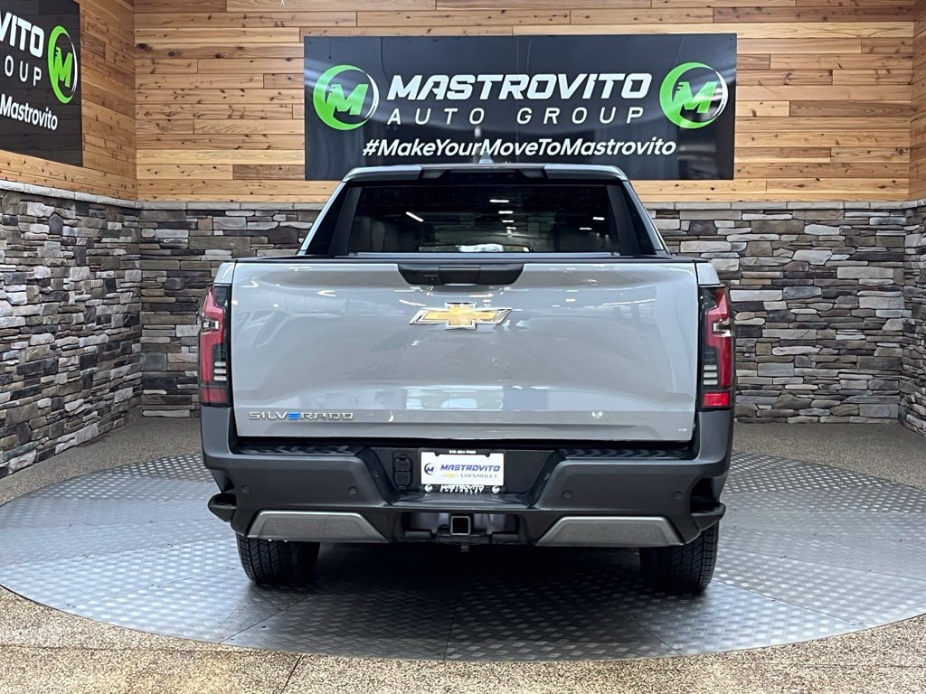 2026 Chevrolet Silverado EV LT - Photo 13