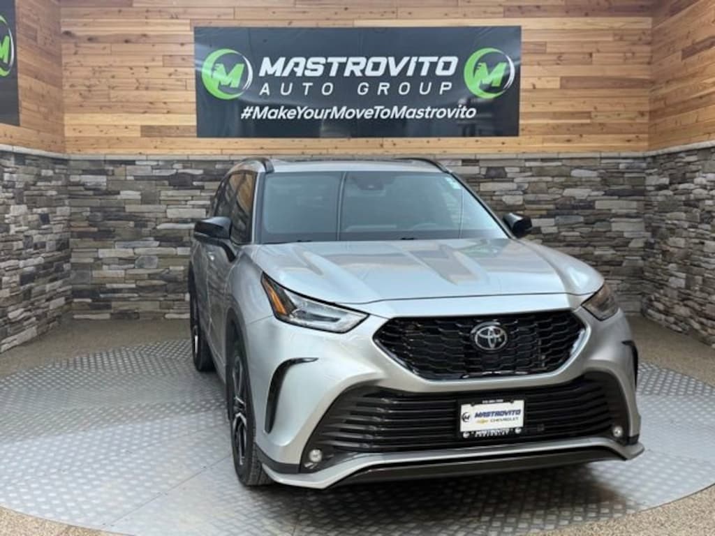 Used 2022 Toyota Highlander XSE SUV