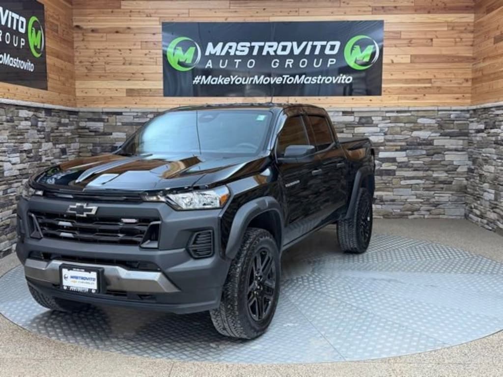 Used 2024 Chevrolet Colorado Trail Boss Truck Crew Cab