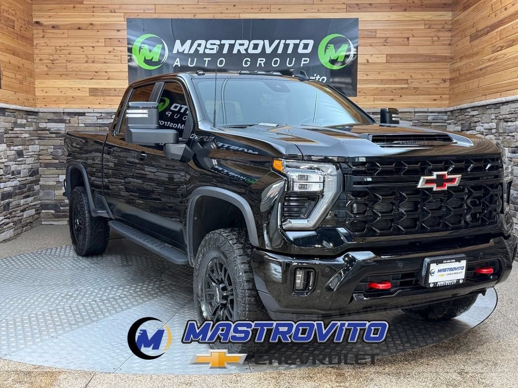 Used 2025 Chevrolet Silverado 2500 HD ZR2 Truck Crew Cab