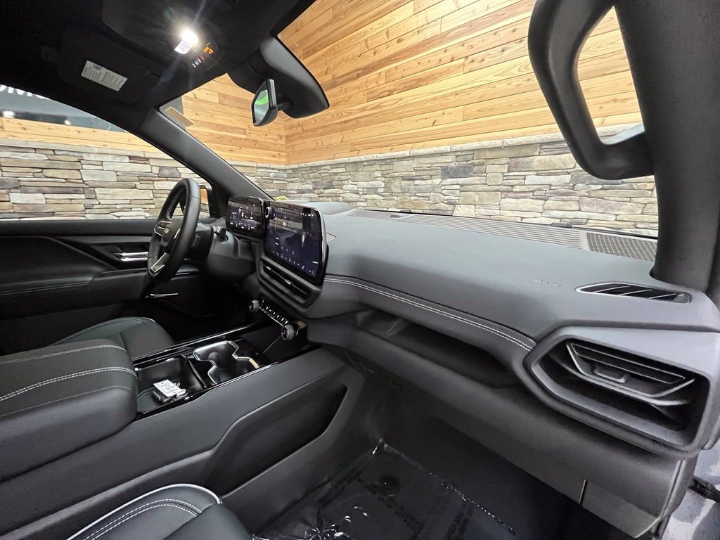 2026 Chevrolet Silverado EV LT - Photo 20