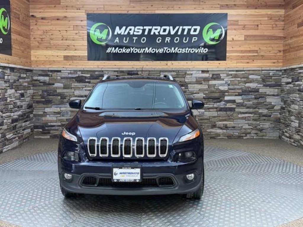 Used 2016 Jeep Cherokee Latitude SUV