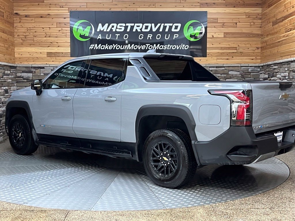 2026 Chevrolet Silverado EV LT - Photo 10