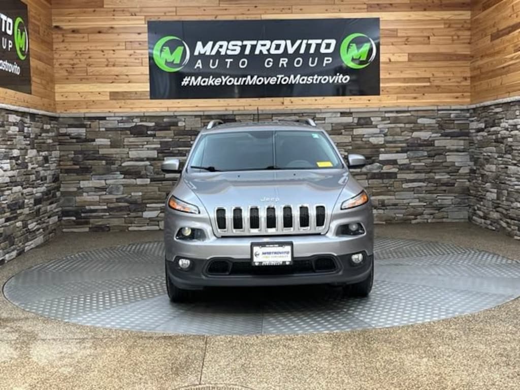 Used 2017 Jeep Cherokee Latitude SUV