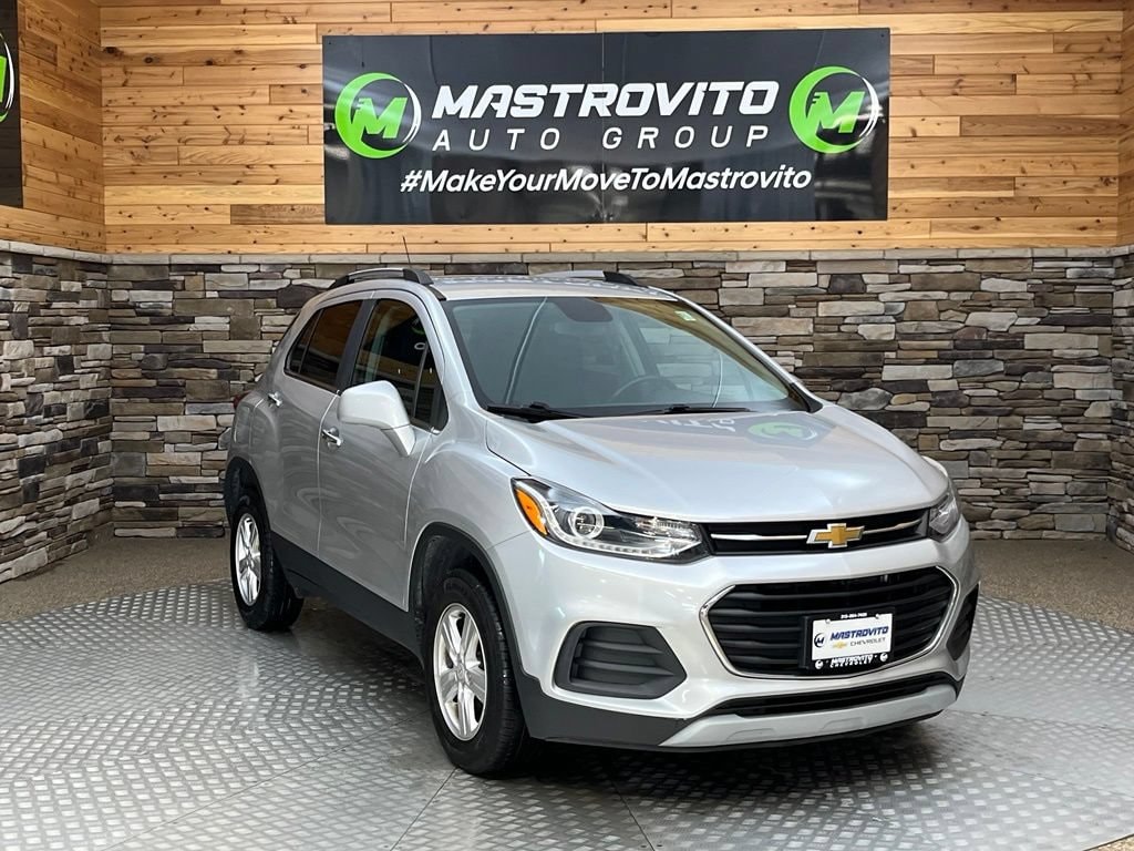 Used 2019 Chevrolet Trax LT with VIN KL7CJPSB3KB958653 for sale in Yorkville, NY