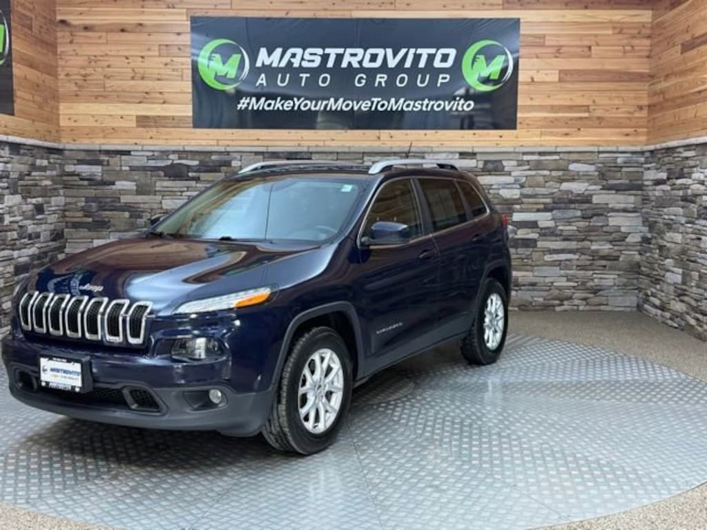 Used 2016 Jeep Cherokee Latitude SUV
