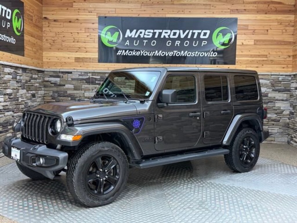 Used 2022 Jeep Wrangler Unlimited Sahara Altitude SUV