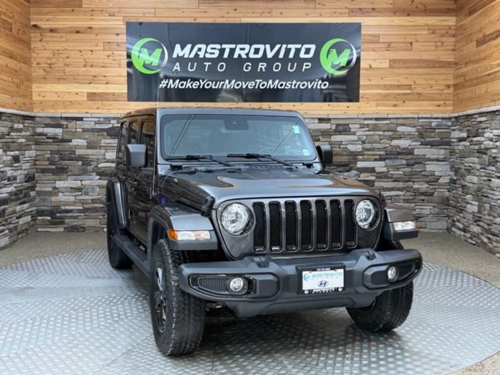Used 2022 Jeep Wrangler Unlimited Sahara Altitude SUV