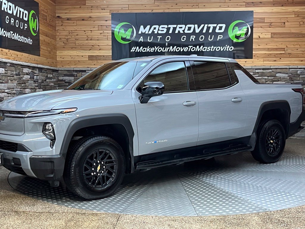 2026 Chevrolet Silverado EV LT - Photo 8
